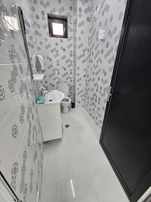 Inchiriez clinică stomatologie