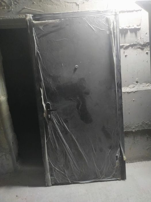 Продается входная дверь