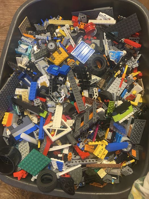 Piese Lego originale 80 lei/kg