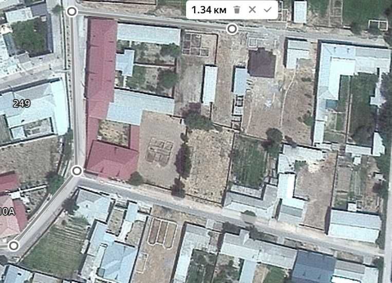 Земельный Участок 8 соток с постройкой времянок, 4-мя сараями. Забор.