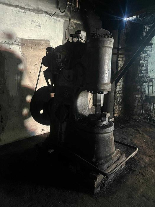 Продам кузнечный молот