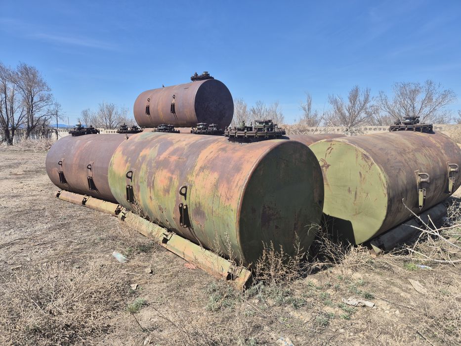 4 куб бочкалар сатылады.