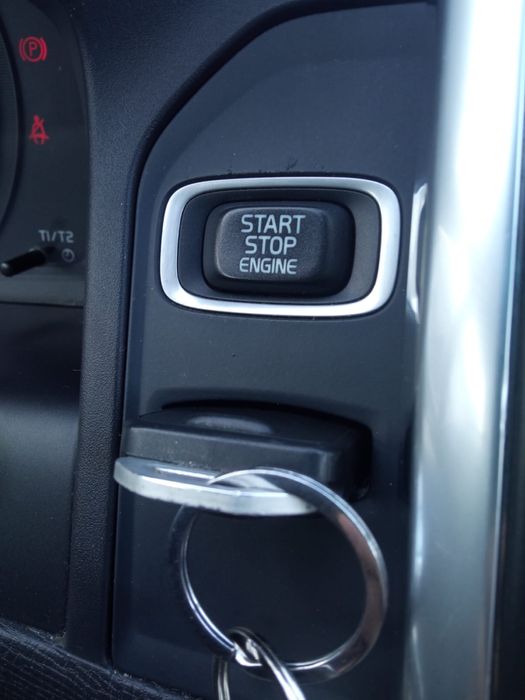 Volvo XC 60 D5 AWD R Design