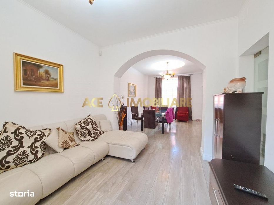 Vila de inchiriat | Unirii | Parcare | 340 mp utili - 1000 mp teren