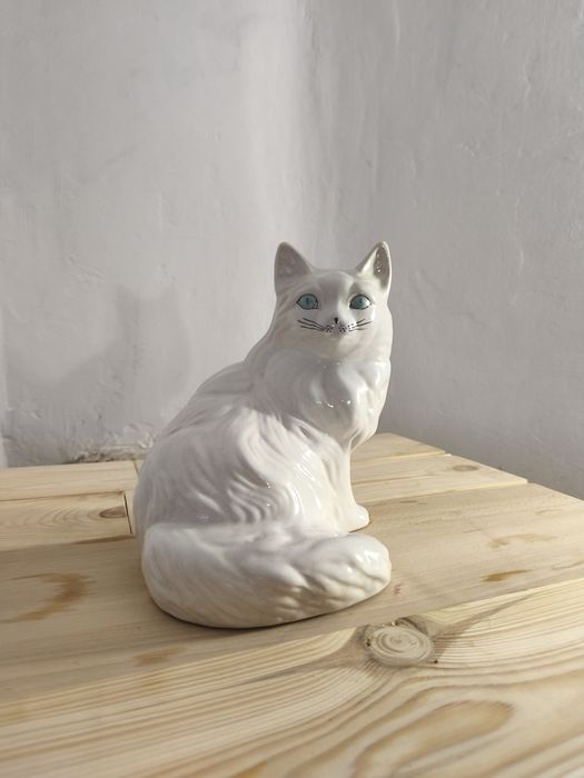 Vând bibelou ceramica pisica