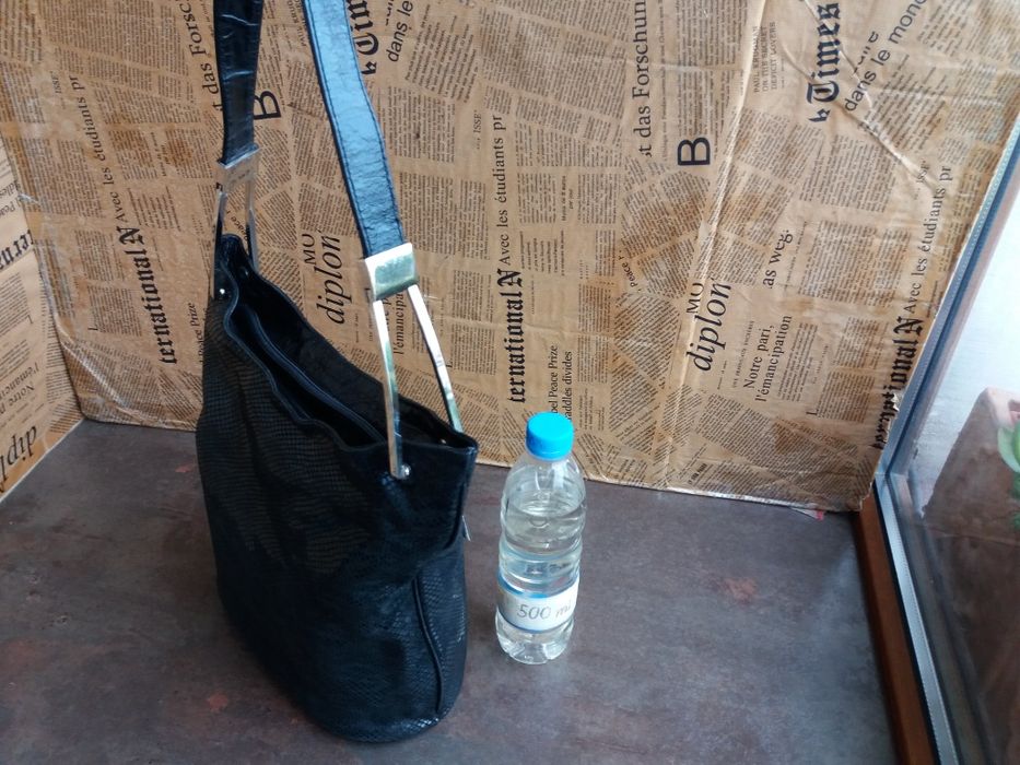 дамска чанта среден размер черна кожена чанта-естествена кожа