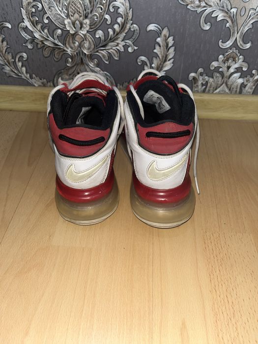 Nike air more uptempo