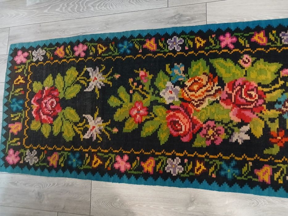 Covor/Traversă Tradițională din Lână – Lucrată Manual