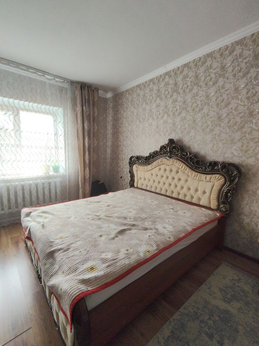 Продается спальный гарнитур