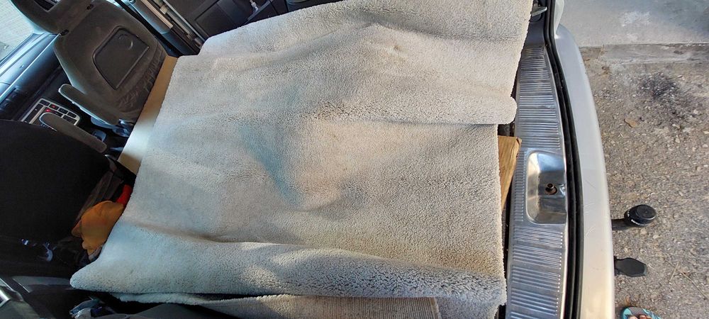 Килим домашен размери 2.40м./1.70м.