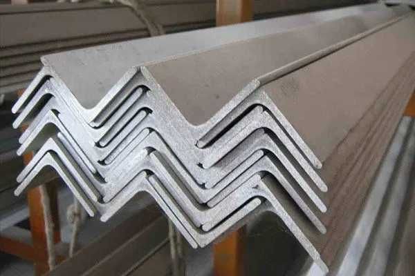 Уголок металлический