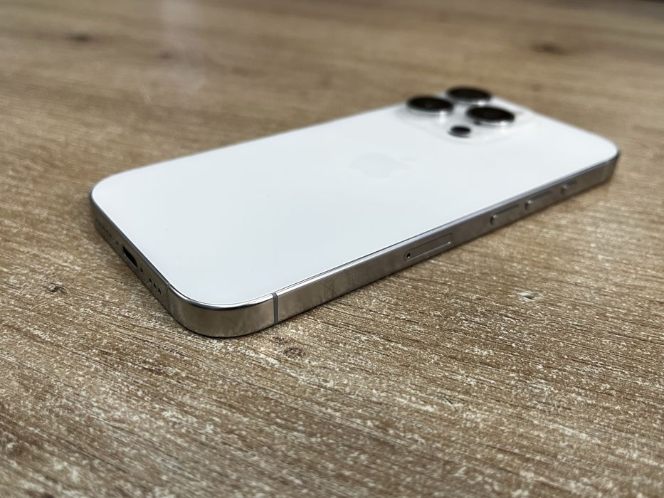 iPhone 16 Pro 256GB Перфектен 100% Бат. Гаранция