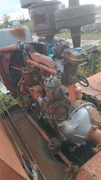 Продам двигатель на комбайн Нива