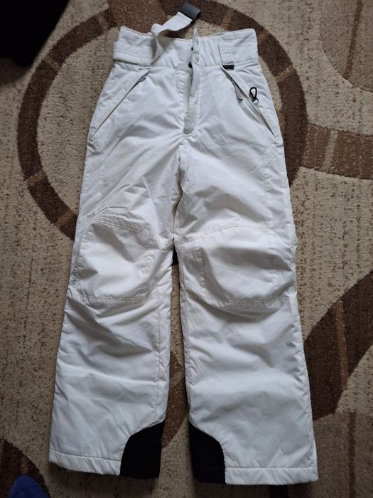 Vand pantaloni de ski pentru 7-8 ani