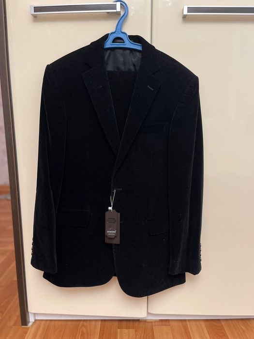 Костюм мужской, новый