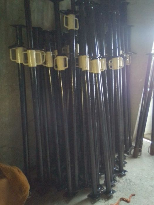 Хюнебеци и скеле под наем