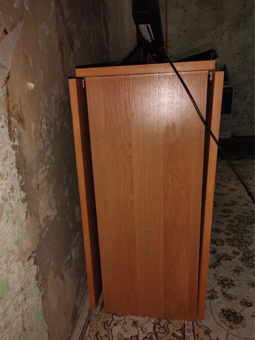 Продам стол книжка