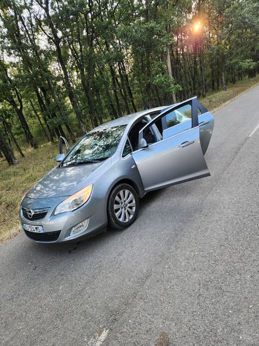 OPEL Astra 2011 — imagine 5