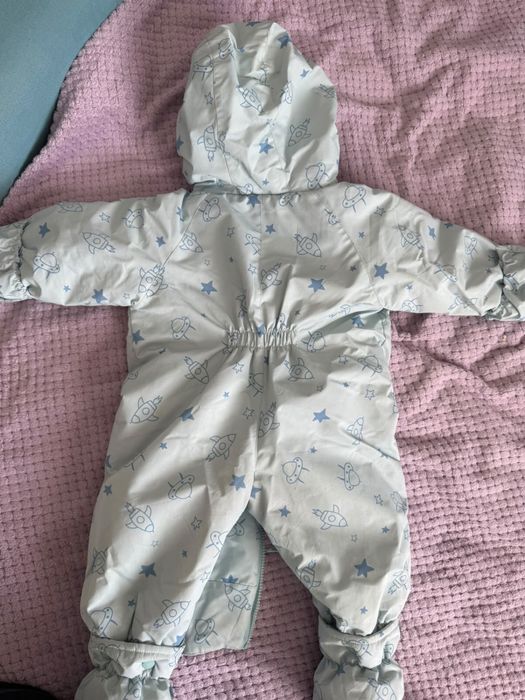 Продам детскую куртку осень