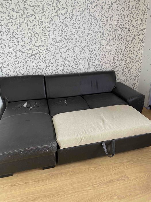 Ъглов диван,кожа.