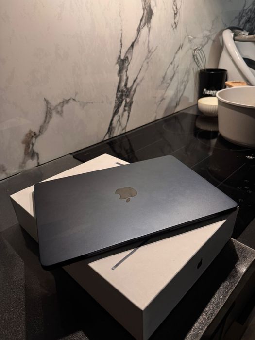 Apple Macbook Air M2