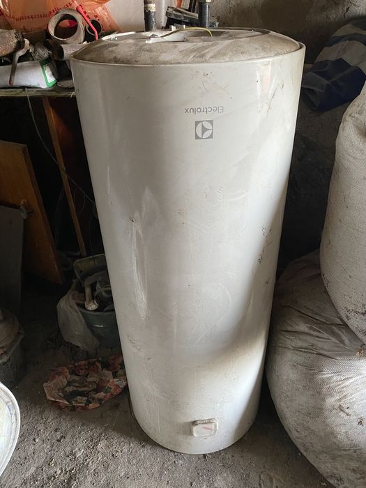 Два бака водонагреватели (титан)