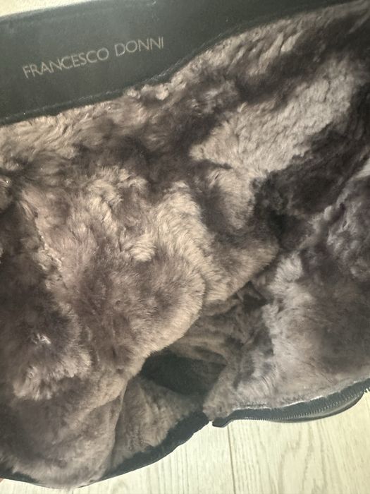 Продам женские кожаные сапоги