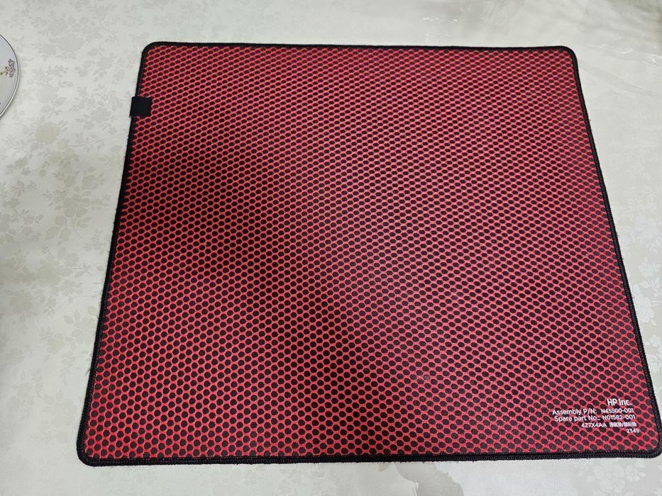 Продам коврик для мыши от бренда HyperX