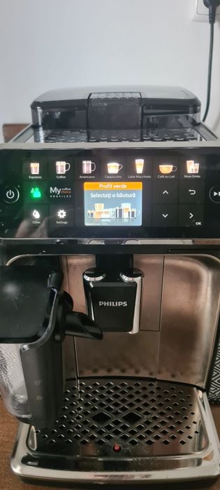 Expresor Philips Latte Go, model 5400, în stare impecabila