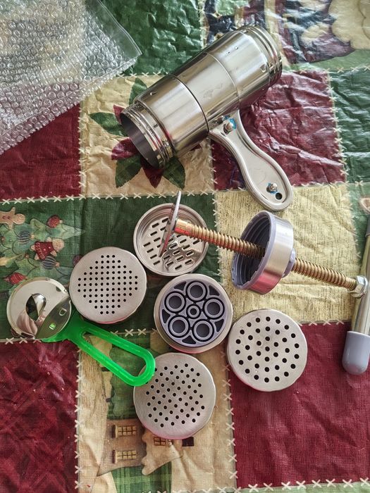 Зареждащ пречиствател за плодове, зеленчуци и месо