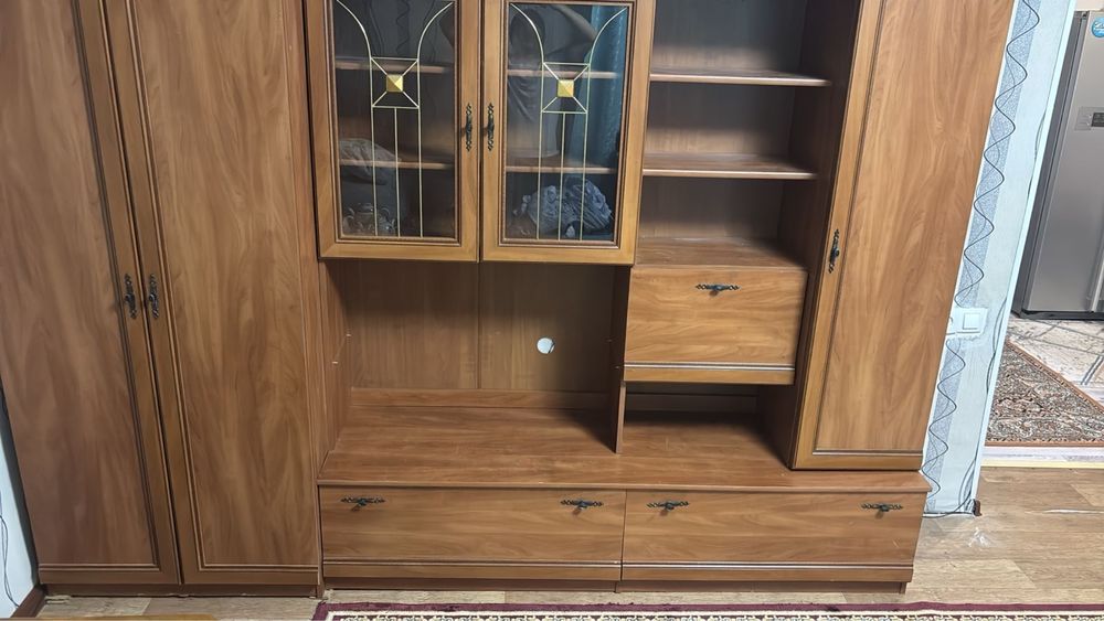 Шкаф гостевой хорошее состояние