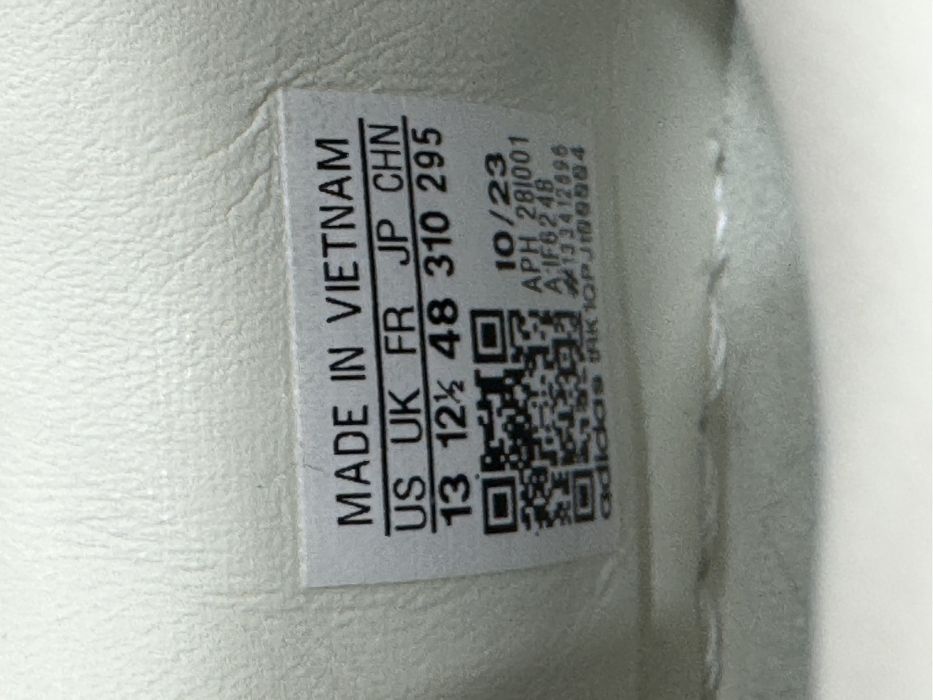 Adidas кроссовки