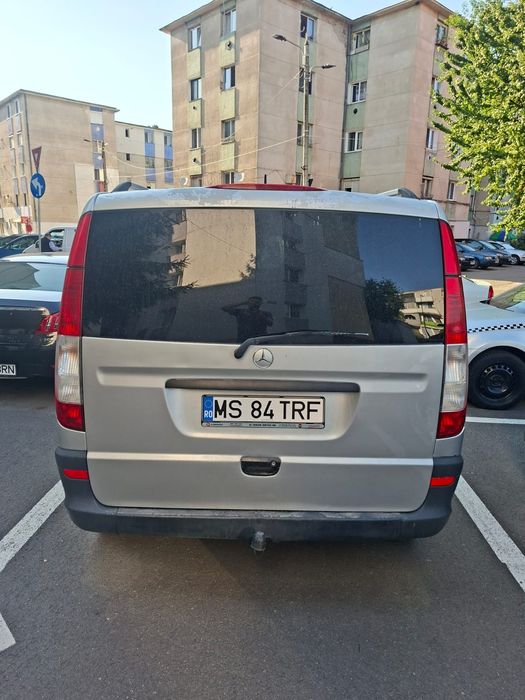 Vând Mercedes Vito