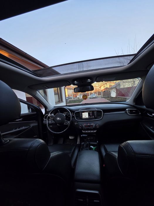 Kia Sorento Platinum 2018 | 2.2 CRDi 200 CP | 7 locuri | AWD | Full op