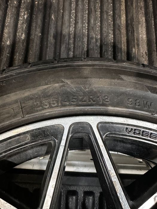 Продам 4 колеса в сборе 235/45/r18