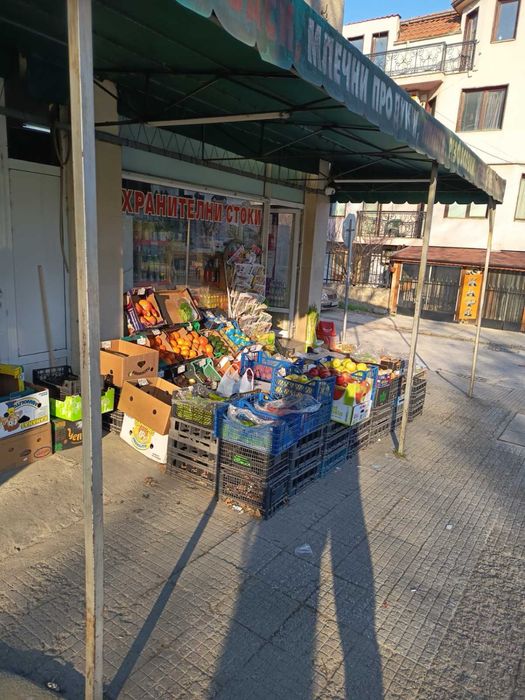 Навес за магазин