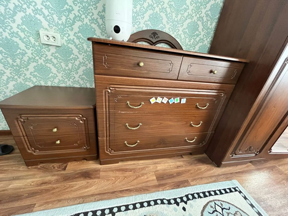 Продам спальный гарнитур