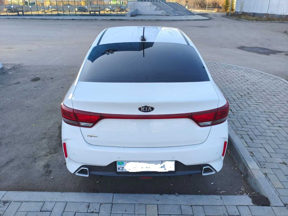 Продам машину Kia Rio