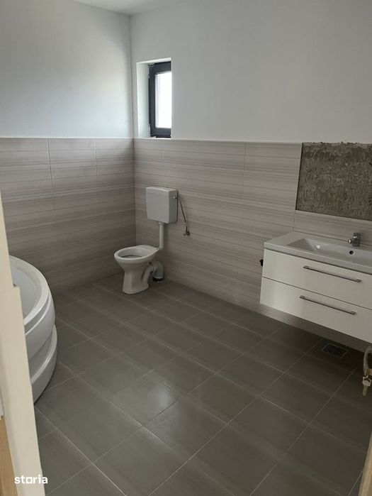 Vand duplex la cheie - suprafata utila este de 110 m2 ,   3 dormitoare
