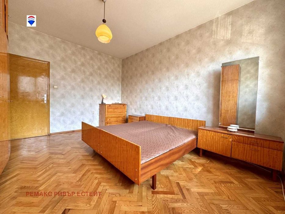 Дава се под наем Тристаен апартамент в Русе, Широк център - 110 кв.м за 280.5 € - Снимка #6