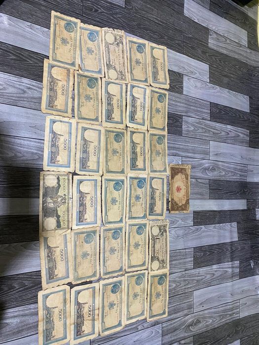 Vând bancnote pentru colecționari