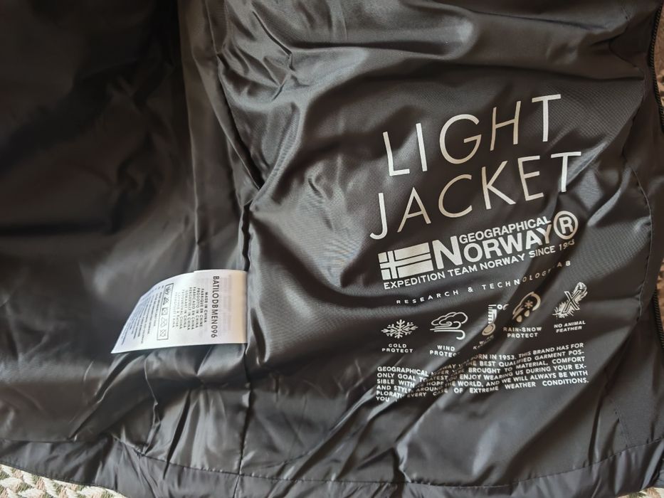 Geaca Geographical Norway cu Gluga mărime S XL XXL  Noua  Originala