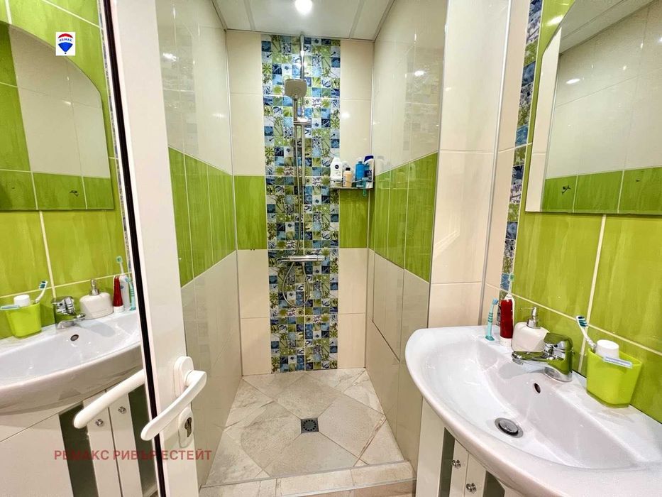 Продава се Тристаен апартамент в Русе, Дружба 3 - 82 кв.м за 1214 €/кв.м - Снимка #13