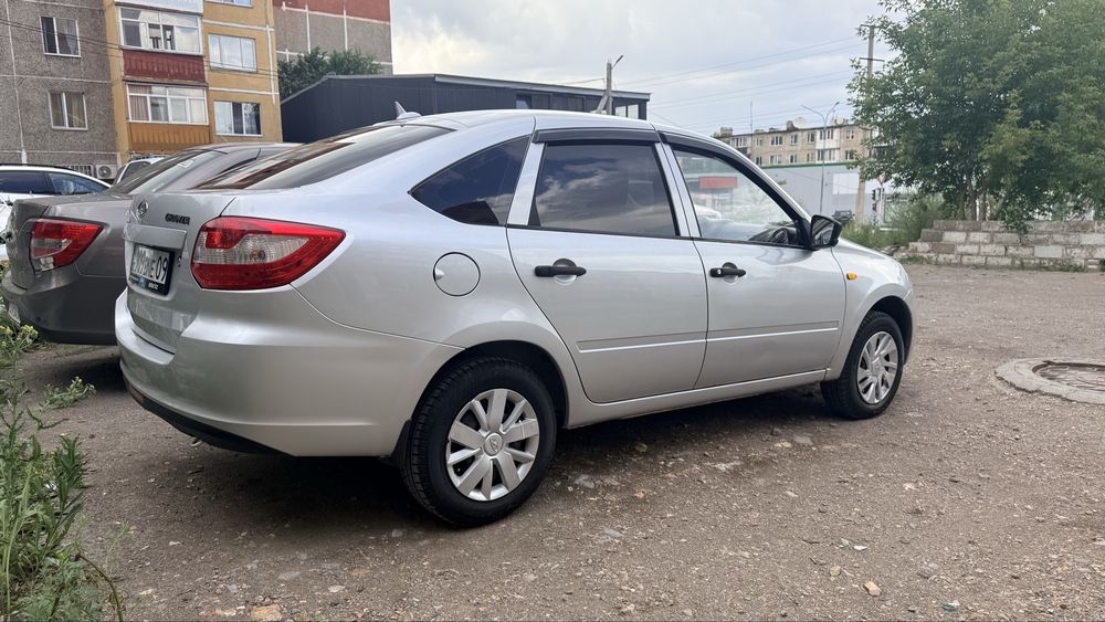 Продам автомобиль Лада Гранта