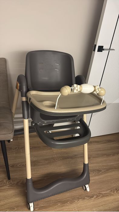 Продаим стульчик для кормления