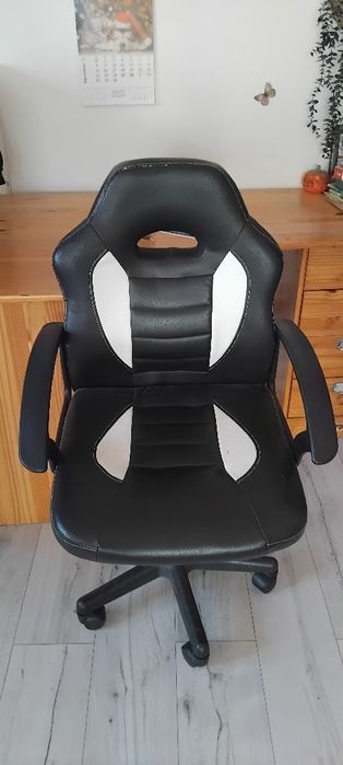 Scaun de birou cu rotile