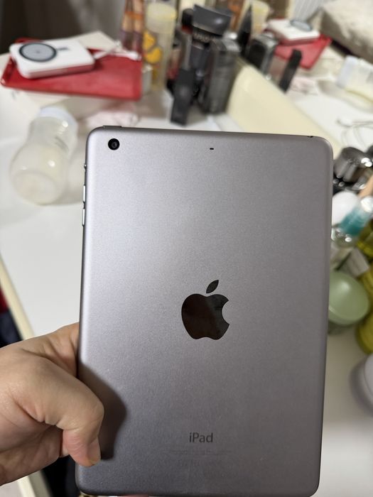 Продам айпад мини