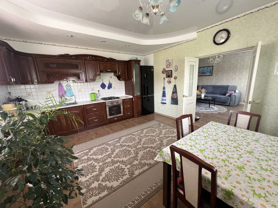 Продам частный дом в п Бурлин