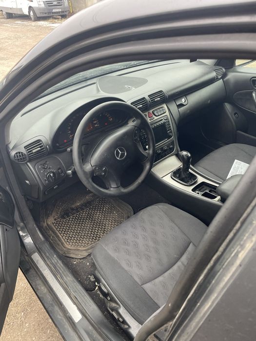 Мерцедес   W203  C 2.2 cdi.    143 коня  ЦЯЛ ИЛИ НА ЧАСТИ