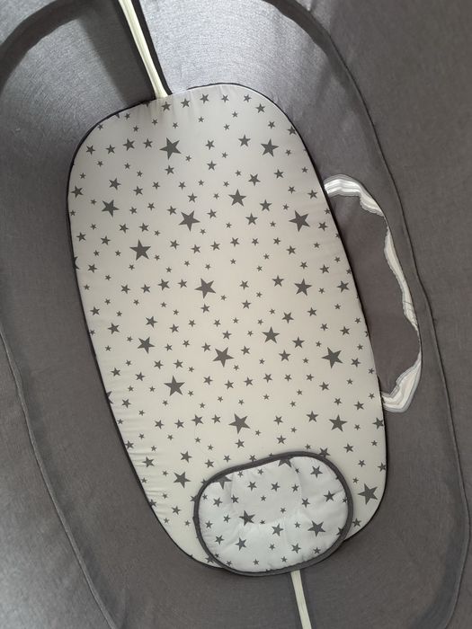 Детская кроватка: люлька + манеж